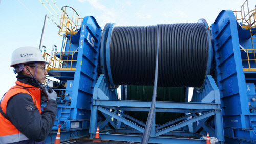 LS전선, 한전에 1000억대 고압직류송전 케이블 공급…"HVDC 사상 최대 발전량"