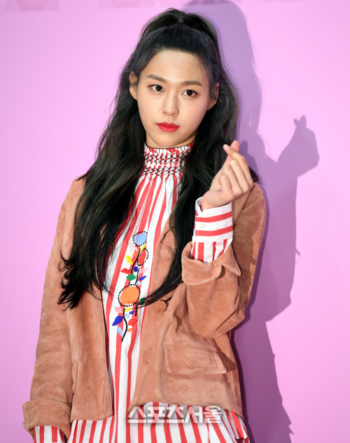 [포토] AOA 설현, 귀여운 하트 포즈