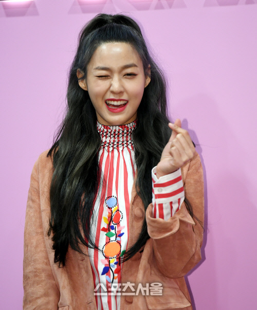 [포토] 설현, 윙크는 어려워요