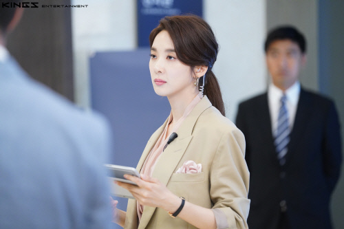 'VIP' 이청아, 독보적인 존재감으로 新인생캐 추가