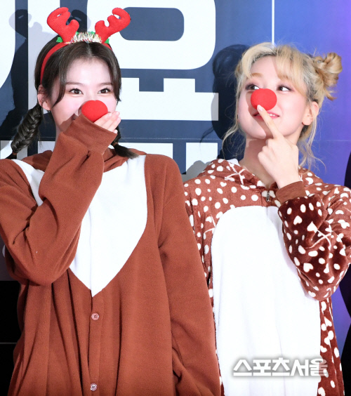 [포토] 사나-지효, 루돌프 변신?