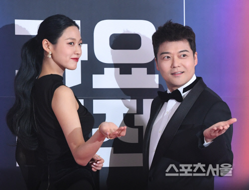 [포토] 설현-전현무, 우리를...보러와요~