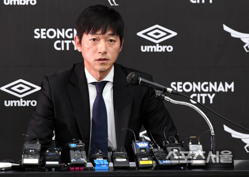 [포토] 김남일 감독, '빠따' 발언은 철이 없었을 때 실수다...