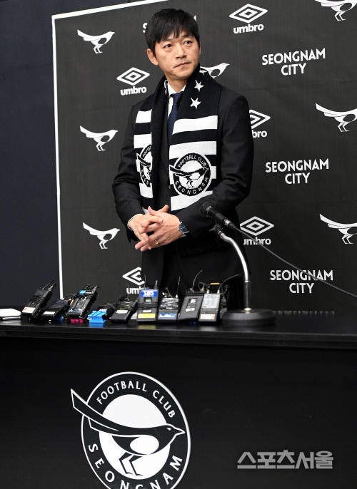 [포토] 김남일 감독, 프로는 결과로 말한다고 생각한다!