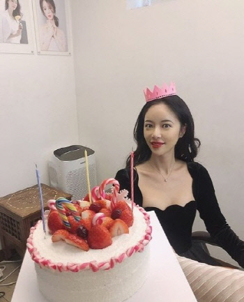 황정음, 근황 사진에 때 아닌 성형의혹?→소속사 "악플 법적대응"[종합]