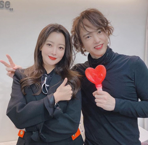 김희선, 양준일과 투샷 공개 "나의 우상...행복합니다"