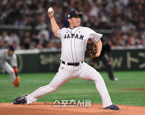 [포토] 야마구치 순, 한일전 1회 홈런 두 방으로...3실점!