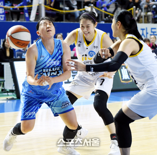 [포토] 이주연 '볼이 어디 갔지?'