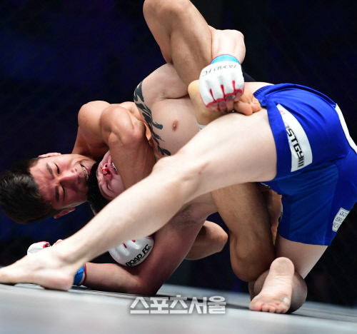 로드FC 10대 뉴스-김민우 밴텀급 챔피언 등극