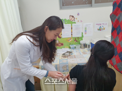 1용인시 보건서에서 독감 예방 접종하는 모습.