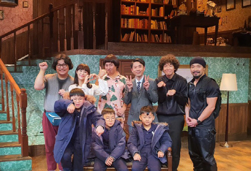 송일국과 삼둥이도 즐긴 연극 '도둑배우'