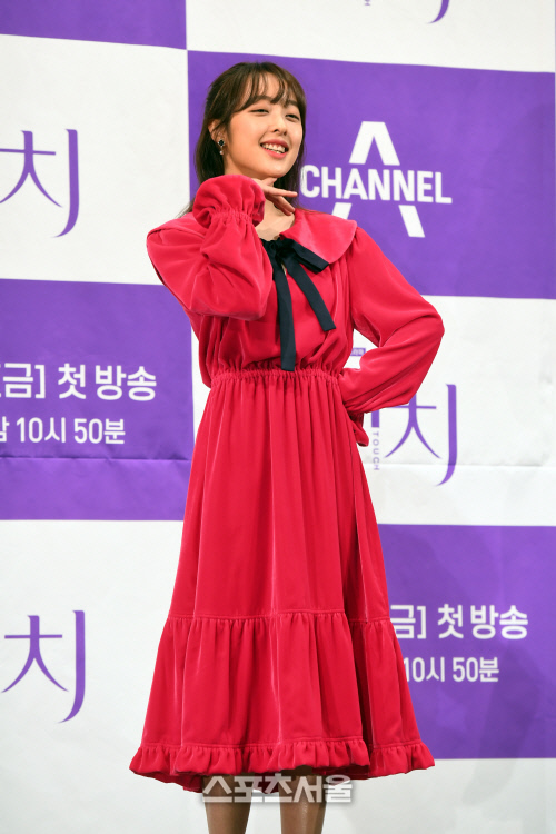 [포토]김보라, \'아이돌 포즈는 이렇게?\'