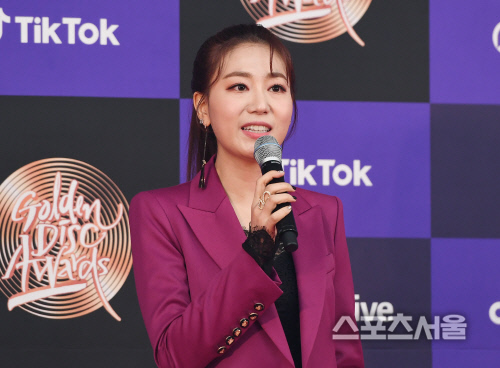 [포토] 송민교 jtbc 아나, 포토타임 시작할까요?