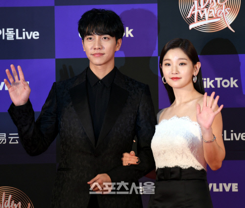 [포토] 이승기-박소담 '빛나는 비주얼'