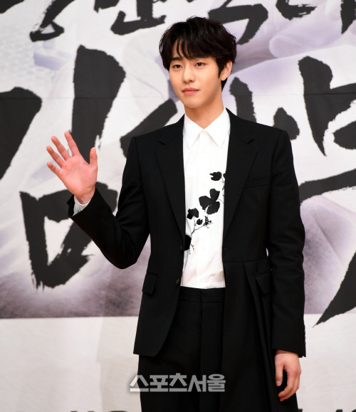 [포토] 안효섭, 최강 외모의 의사샘