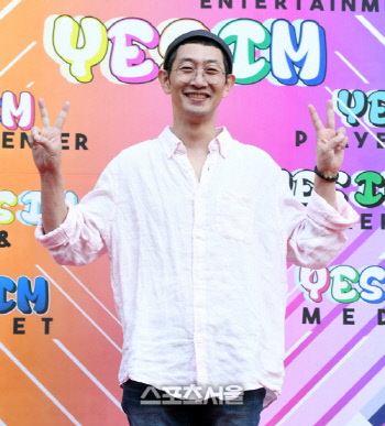 김창렬, 펭수 '옆구리 가격' 행동 사과…"괴롭히려던 것 아냐"