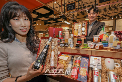 [포토] 현대百, 이탈리아 식재료 구성 '이탈리 설 선물세트' 7종 출시