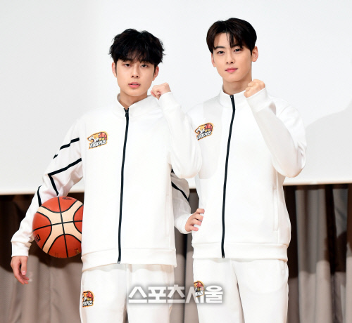 [포토] 유선호-차은우, '핸섬타이거즈' 화이팅!