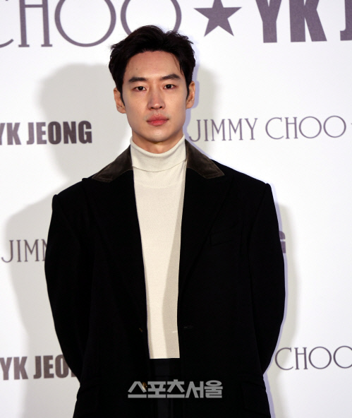 [포토] 이제훈, 카리스마 눈빛