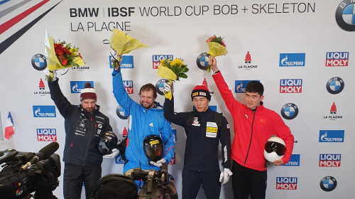 스켈레톤 윤성빈, 월드컵 4차 대회 동메달…2연속 시상대 섰다