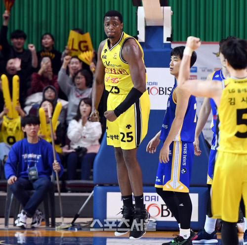 [포토] 환호하는 라렌