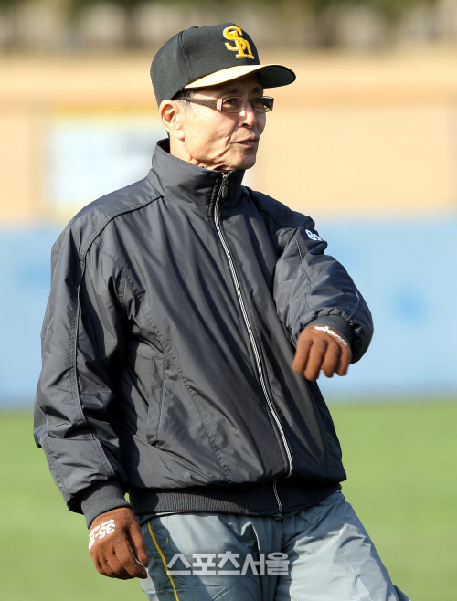 SB 왕정치 회장 "NPB 16팀으로 늘어나야" 주장