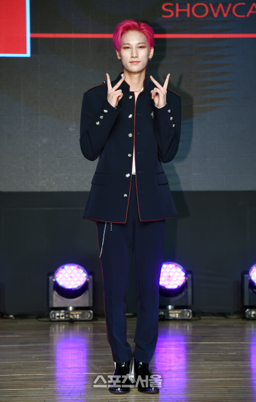 [포토]이엔오아이의 메인 래퍼 도진