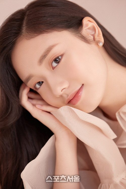 에뛰드하우스, \'더블  래스팅 쿠션 글로우\'