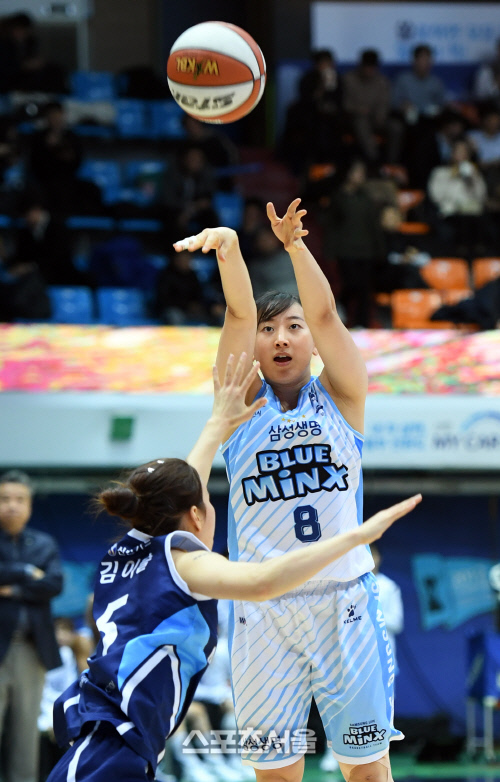 [포토]삼성생명 이주연, 들어가라!