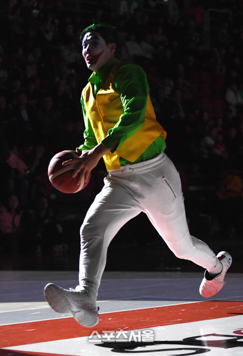 [포토]조커가 된 김진용, 덩크할거야!