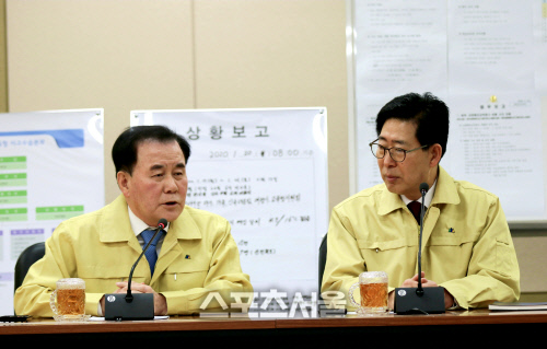 양승조 충남도지사, 충남교육청 사고상황본부 방문 관계자 격려