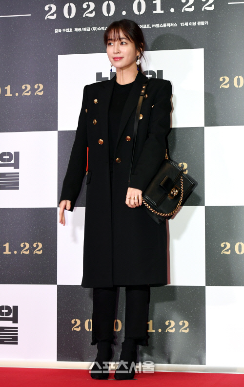 [포토]영화 '남산의 부장들' VIP 시사회, 이병원 응원 나온 이민정