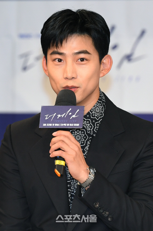 [포토]옥택연, '전역 후 첫 작품 잘 돼야 합니다!'