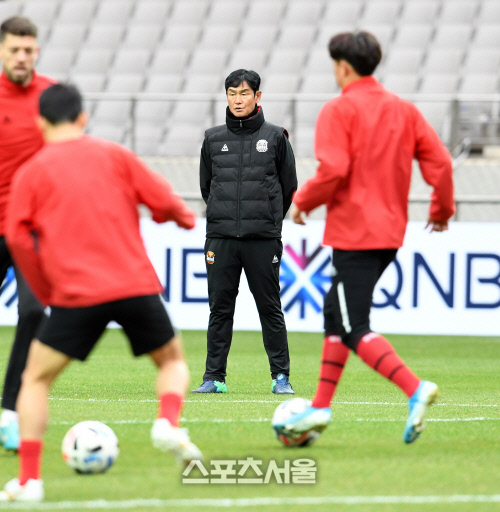 [포토]FC서울 최용수 감독, ACL 본선 가자!