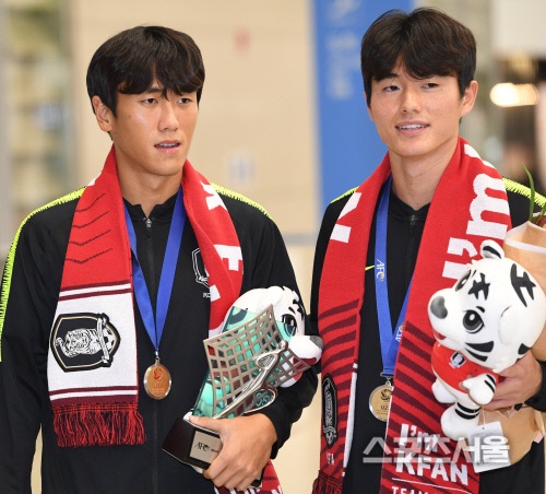 [포토] 원두재-이상민, AFC U-23 챔피언십 우승의 주역!