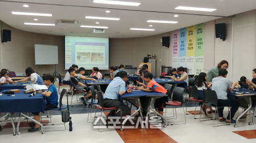 산본도서관, ‘온가족 보드게임’ 운영.. 사고력 증진에도 도움