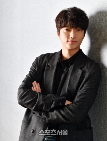 오승윤 측 "지난해 9월 육군으로 현역 입대"[공식]