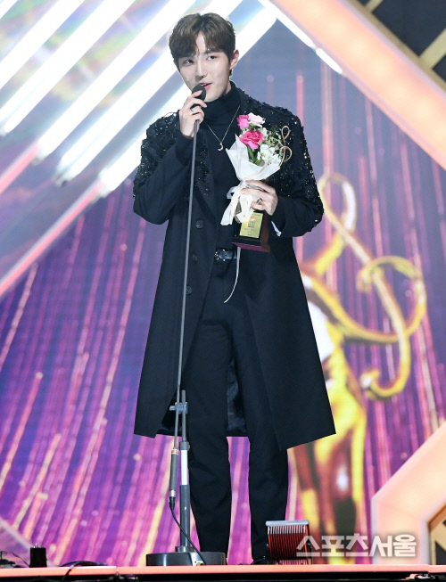 [포토] 김재환, R&B 힙합상을 가슴에 품고~