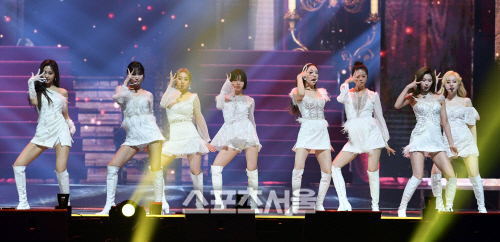 [포토]서가대 무대 빛내는 트와이스