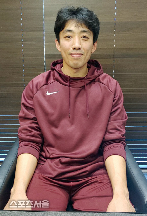 쉼없는 박정음, 먼 외야의 아빠 알아보는 딸을 위해...