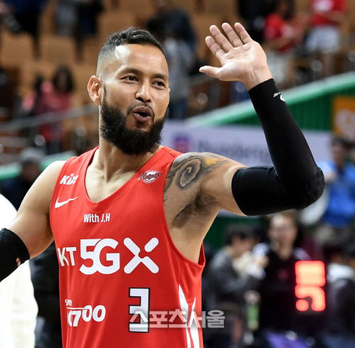 SK 전태풍, 주말 2연전 결장…'팔꿈치 가격' 자숙