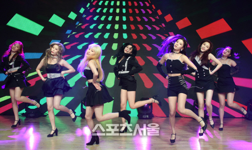 [포토]시그니처, 2020년 첫 데뷔 걸그룹이예요!