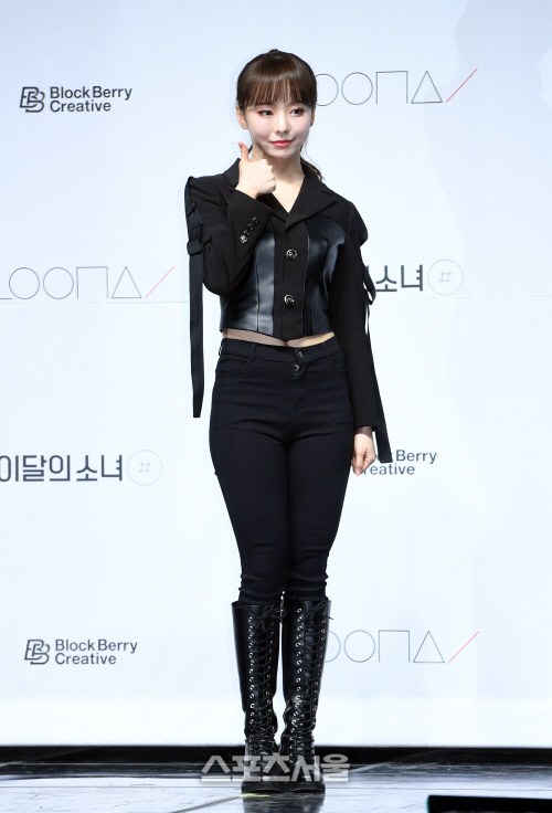 [포토]이달의 소녀 쇼케이스, 포즈 취하는 비비