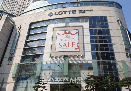 23번 환자, 23명과 접촉…프레지던트호텔·롯데百본점·이마트공덕점 다녀