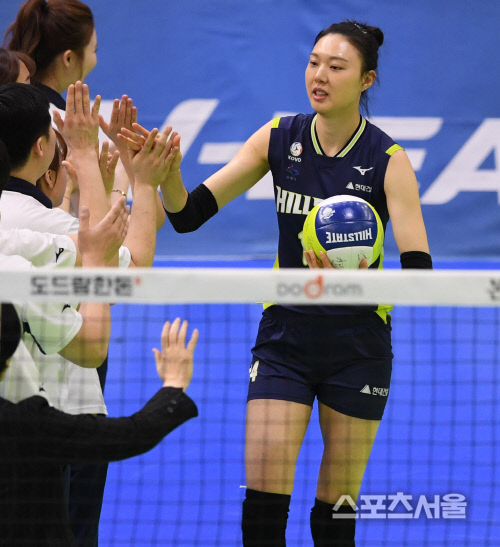 [포토] 현대건설 양효진, 승리를 위해~!