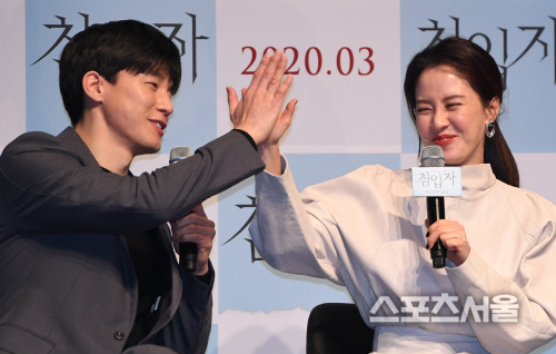 [포토] 김무열-송지효, '쿵짝'이 잘 맞아요~