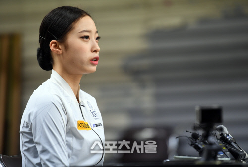 [포토]김연아 이후 11년 만에 4대륙선수권에서 메달 따낸 유영