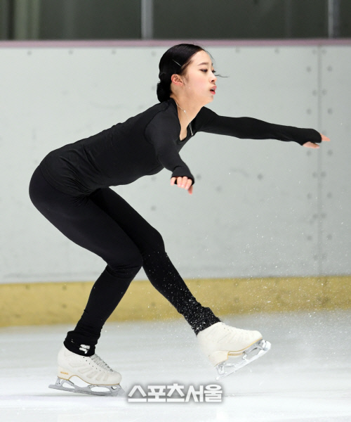 [포토]유영, 조심스러운 착지