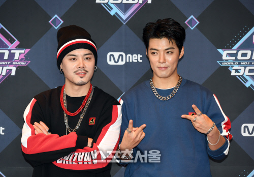 [포토]엠카운트다운 출연하는 강남X군조