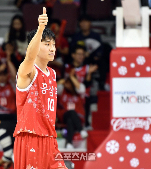 동료 슛 성공에 엄지척, 문성곤[포토]